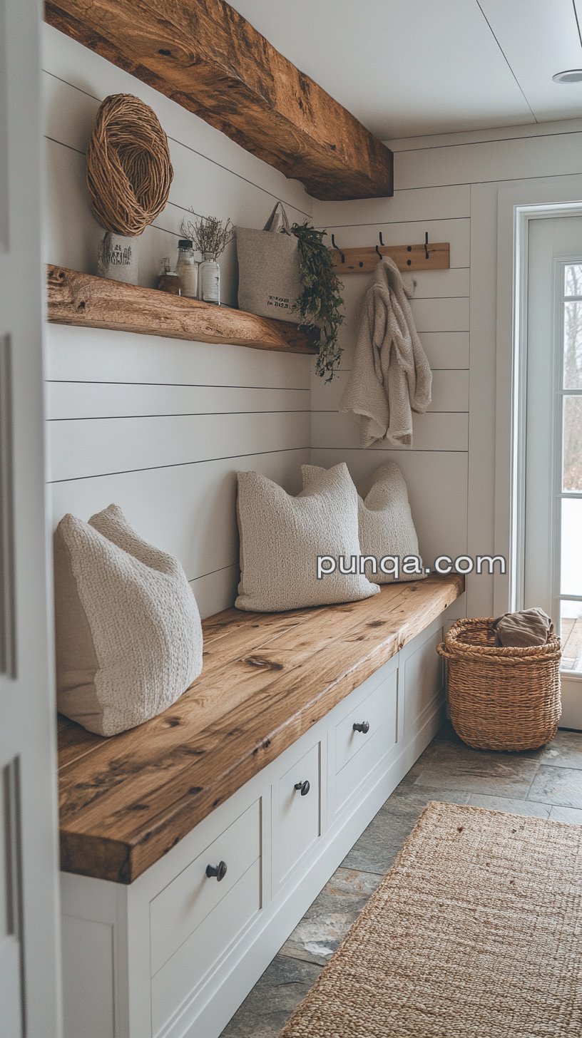 small-mudroom-organization-102