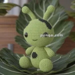 Amigurumi Cabbage Worm – FREE Crochet Pattern