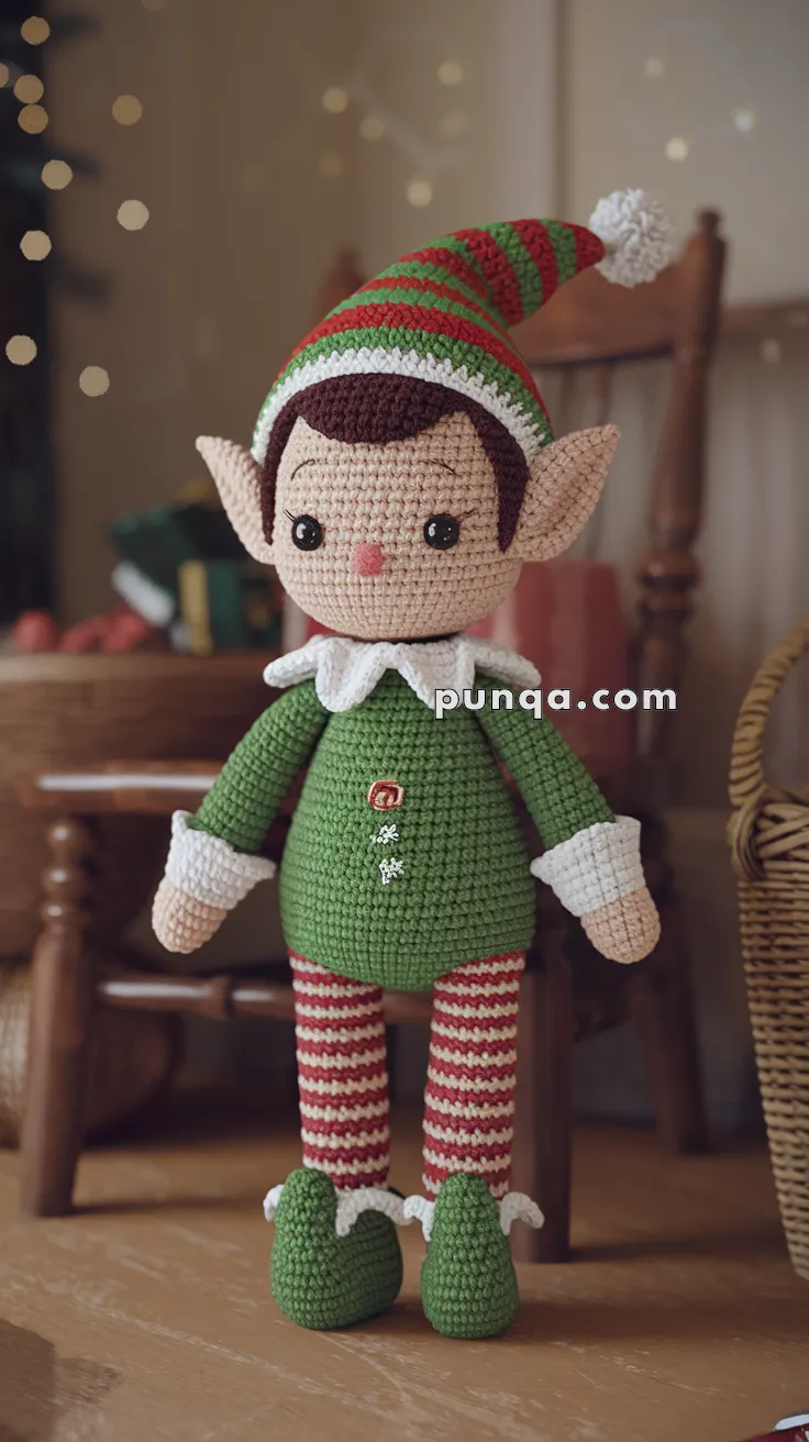 Amigurumi Caroling Elf – FREE Crochet Pattern