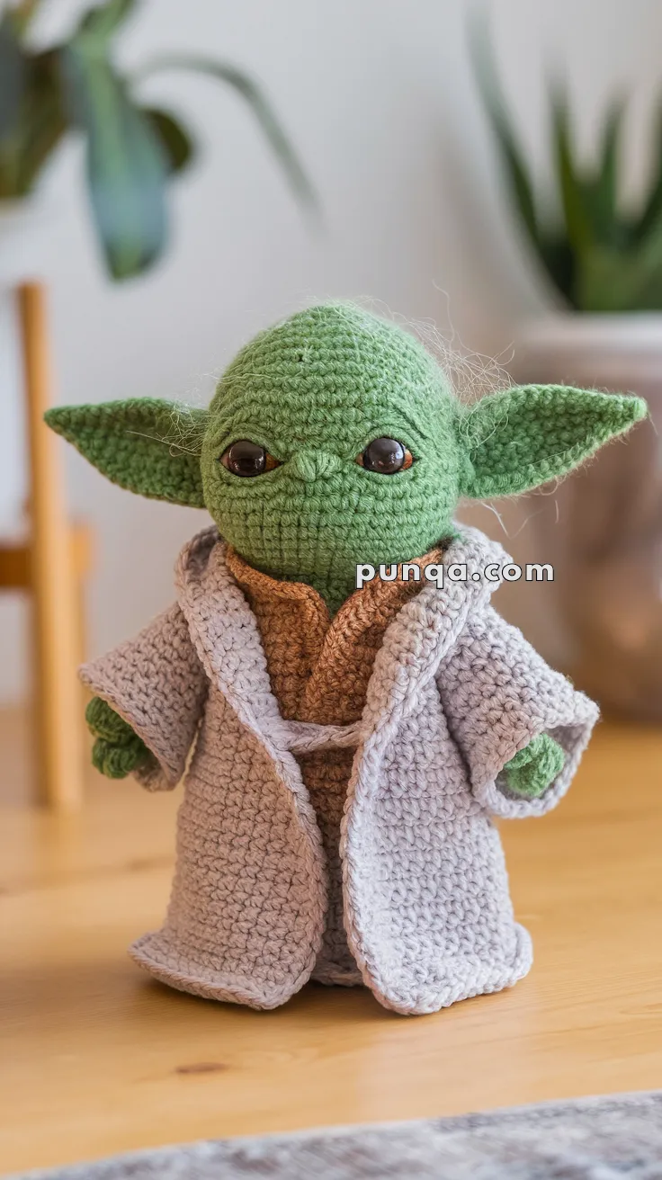 Amigurumi Yoda In Jedi Robe – FREE Crochet Pattern